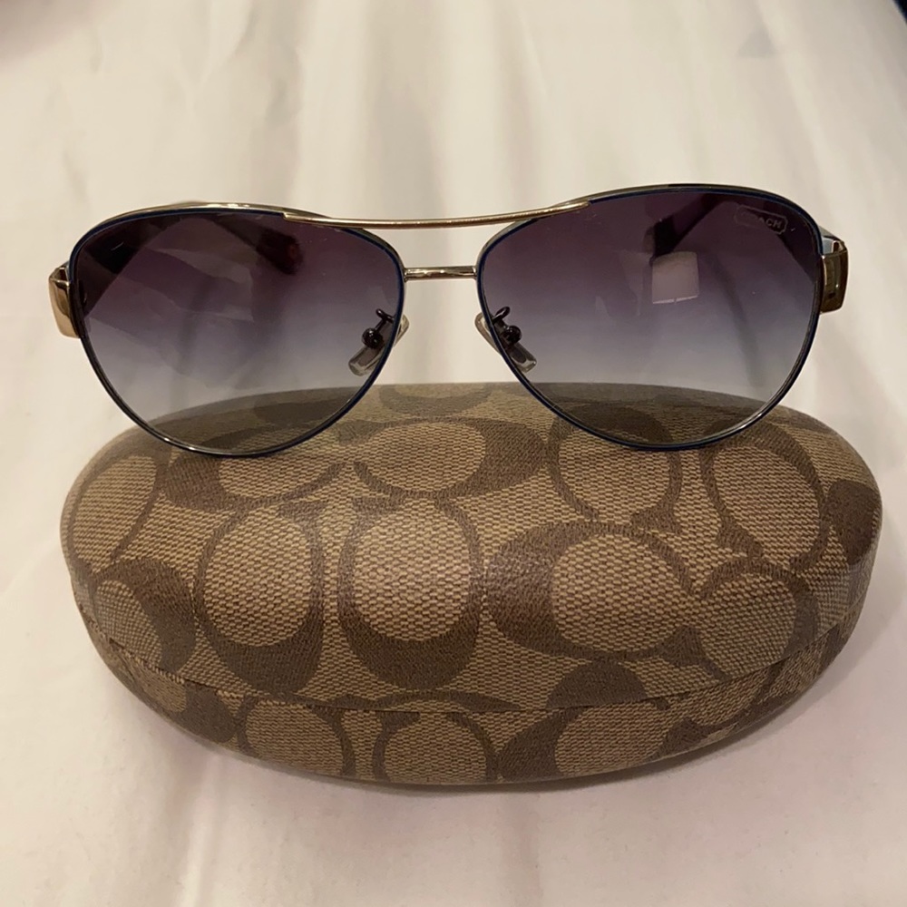 Coach Horse And Carriage Pilot Sunglasses